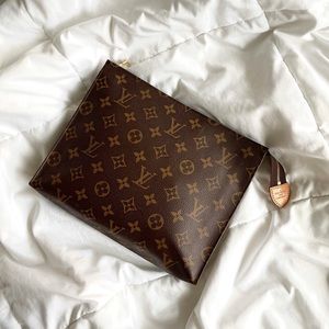 Louis Vuitton Toiletry Pouch 26